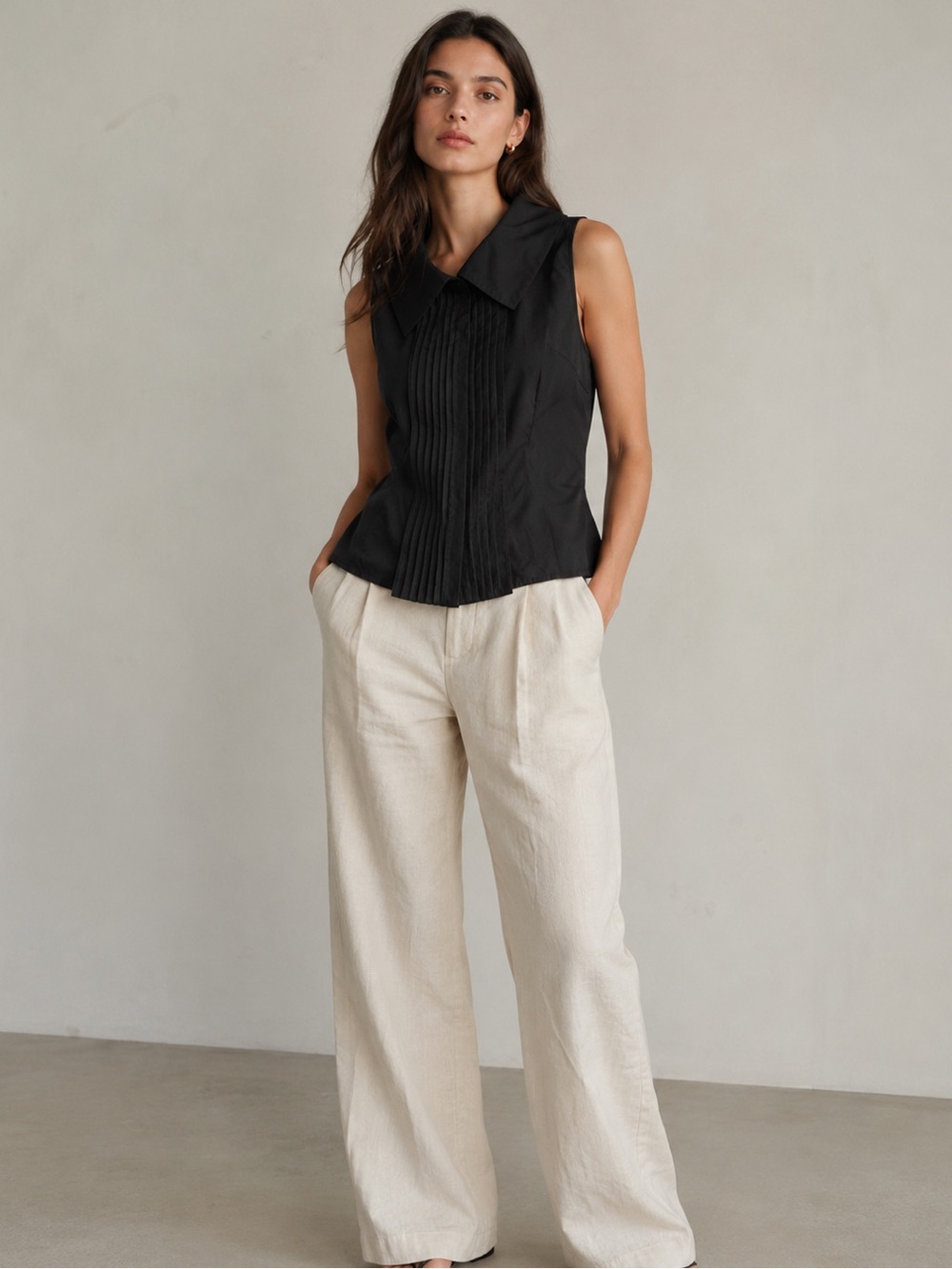 Italian Rinascimento Sleeveless Pleated Collar Top Large Black